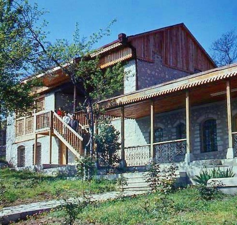 Üzeyir Hacıbəyovun ev-muzeyi