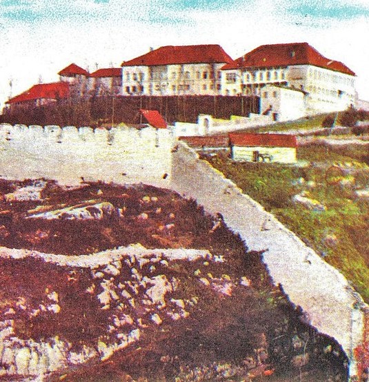 Qarabağ xan sarayı və ya Pənahəli xan sarayı